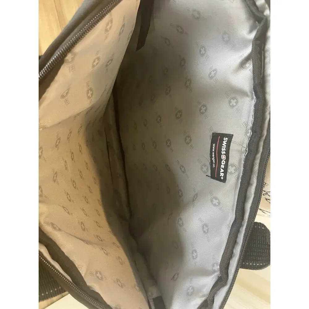 SWISSGEAR WENGER SHERPA LAPTOP‎ BAG 17’ PADDED ADJUSTABLE STRAP VERSATILE